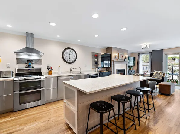 45 Highfield Drive #5U, Falmouth, MA 02540