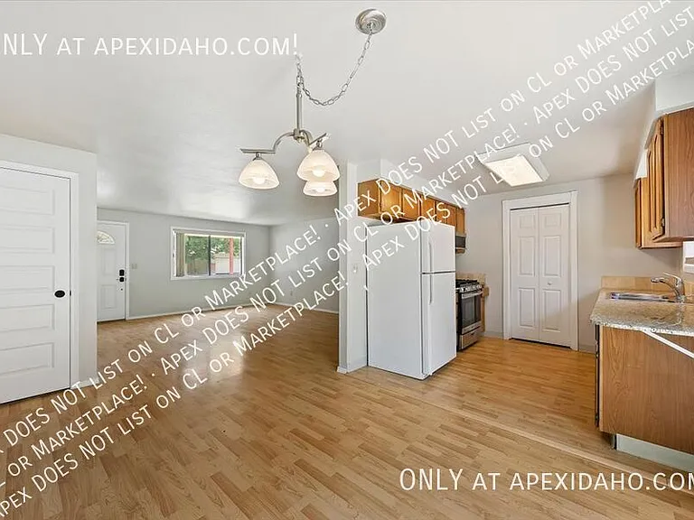 3851 S North Church Pl — Photo 8
