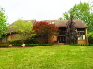 5100 Deer Run Cir, Orchard Lake, MI