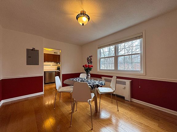5th image of 202 N Trenton St APT 4