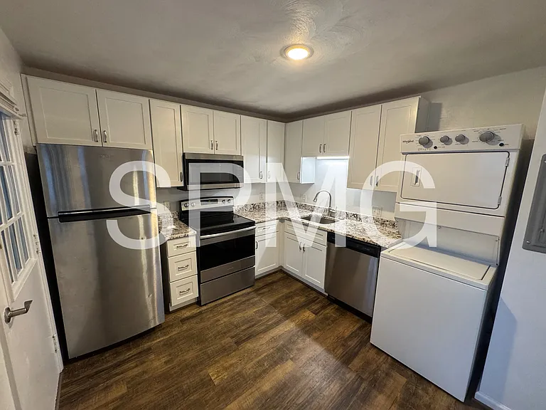3126 Yardley Dr NW — Photo 3