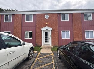 1371 Monomoy St APT E1, Aurora, IL 60506