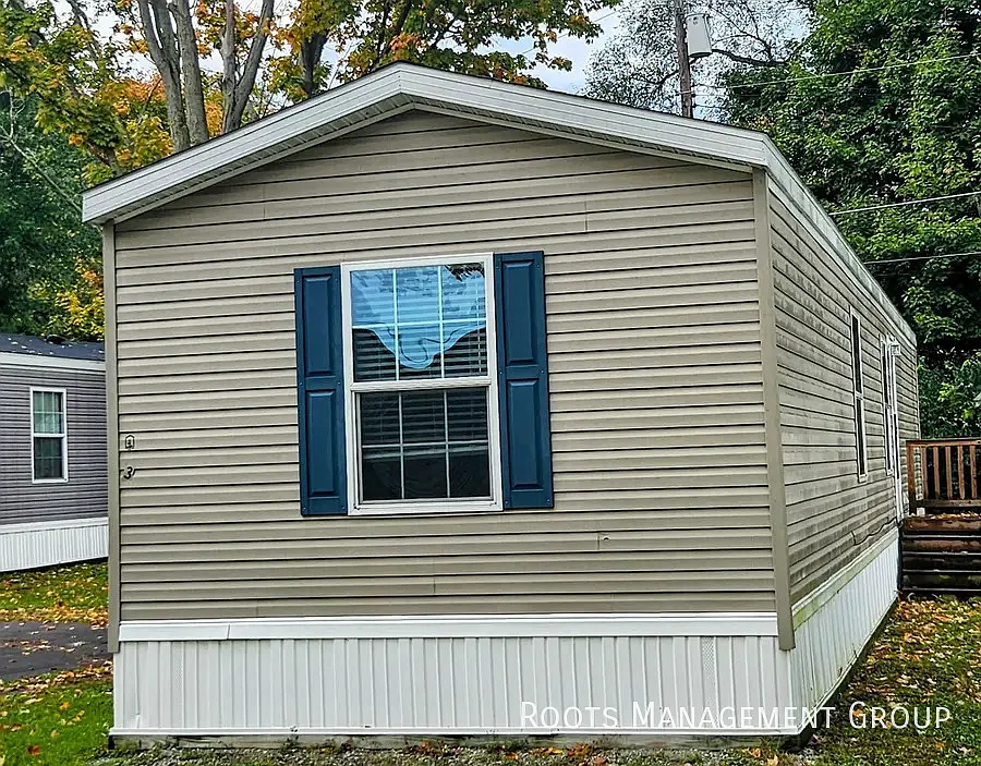 Building Photo - 1520 Orange Rd #3