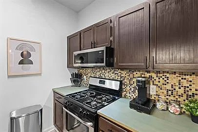 1306 Liverpool St #1 — Photo 13