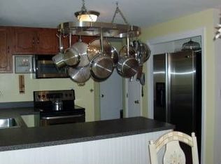 7 Lakeview Rd, Essex, MA 01929