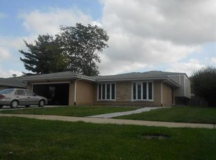 2073 Webster Ln, Des Plaines, IL 60018