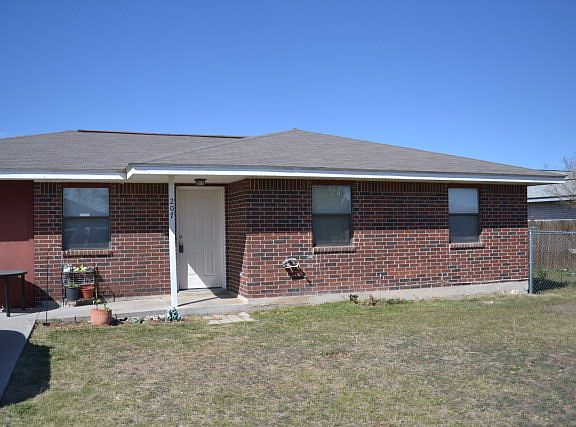 2nd image of 207 Meadow Dr