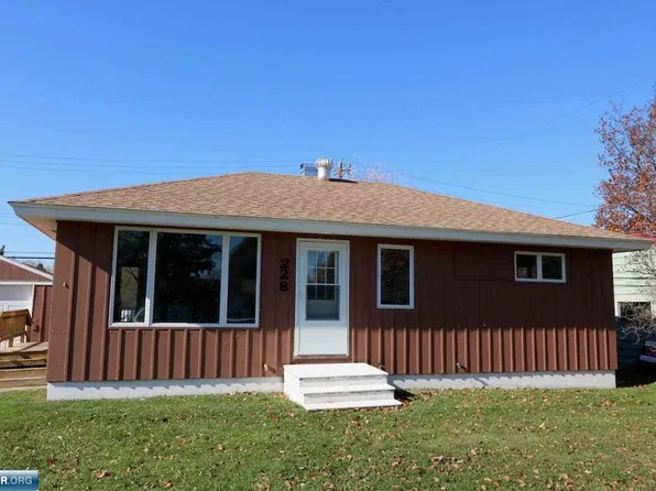 228 Suffolk Dr, Hoyt Lakes, MN 55750