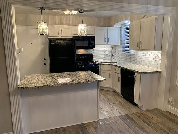 3rd image of 5878 Nottingham Ave #3B-1Ba-1200Sqft