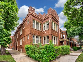 3121 W Belle Plaine Ave, Chicago, IL 60618