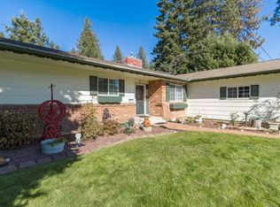 819 E C St, Deer Park, WA 99006
