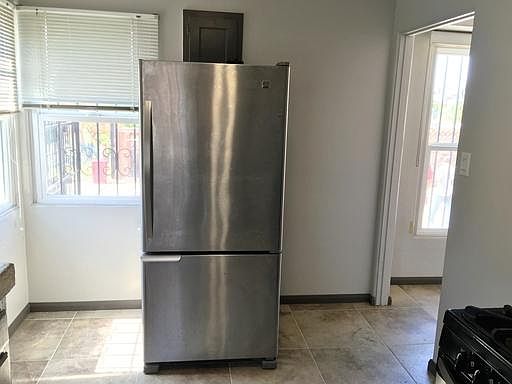 5th image of 3203 42nd St