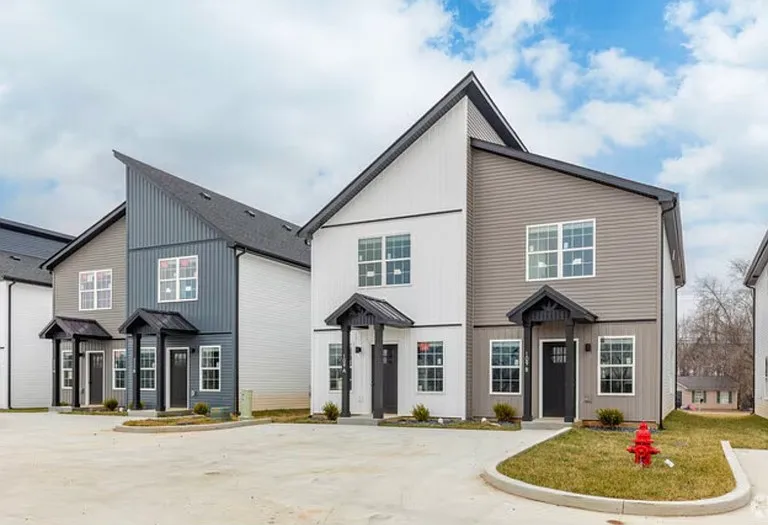 107 Aviator Cir #B — Photo 2