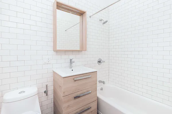 Rented by Nooklyn NYC LLC | media 12