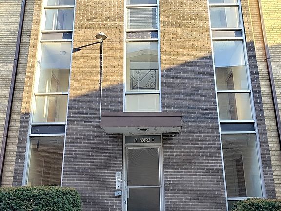 5th image of 7824 S South Shore Dr #A3