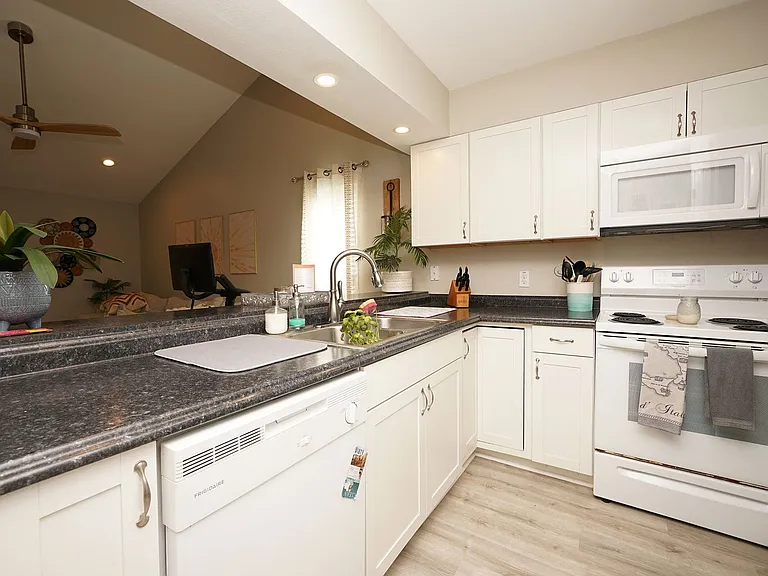 1503 Green Acres Blvd #E — Photo 10