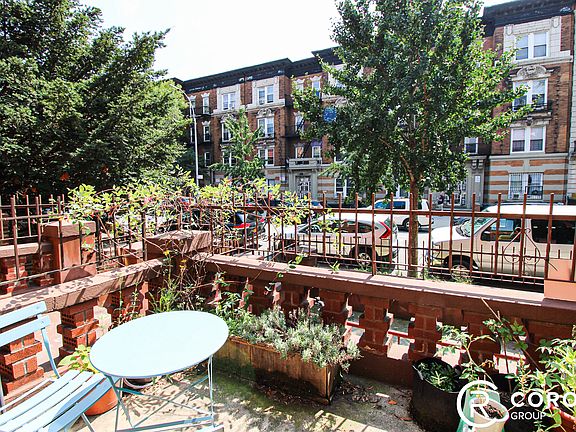 5th image of 131 Herkimer St APT 2