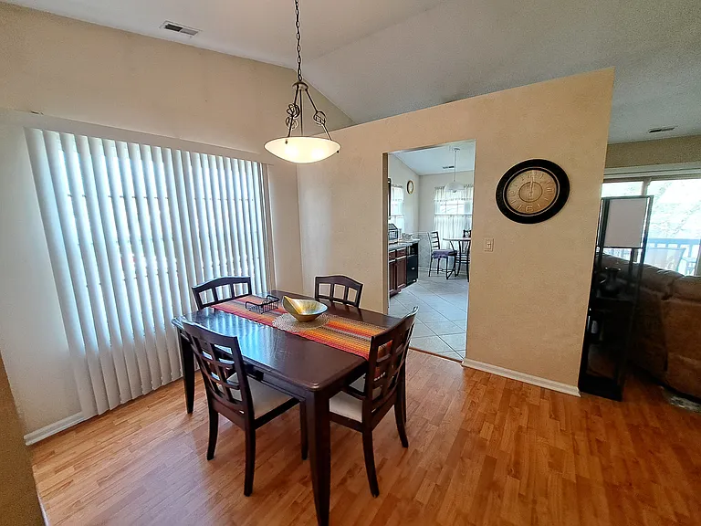 216 Stoneybrook Ln #2C — Photo 8
