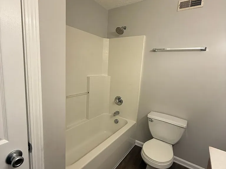328 Ferguson St — Photo 21