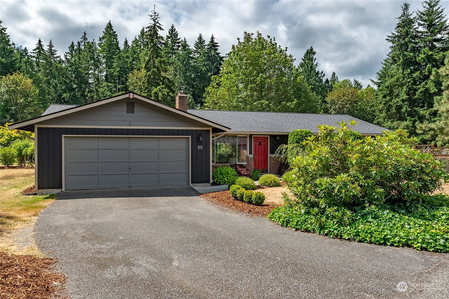 20 Upland Court photo 1
