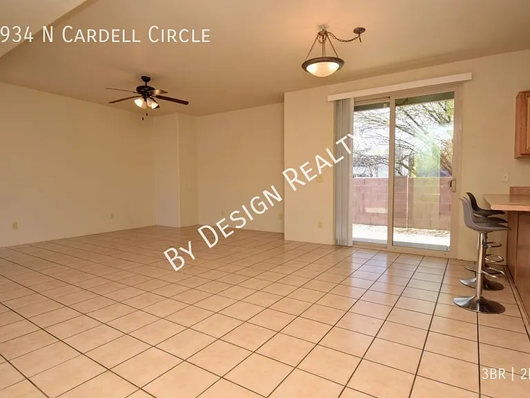 2934 N Cardell Cir — Photo 5