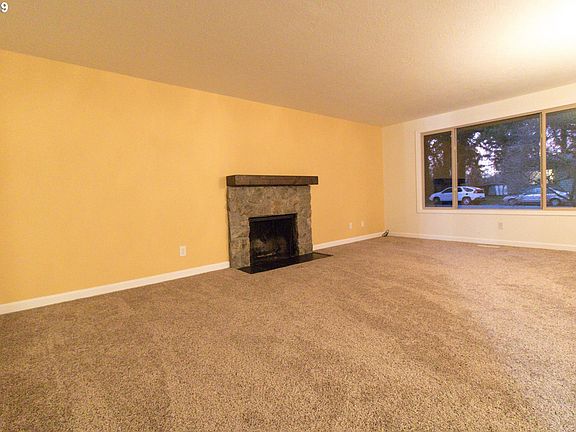 5th image of 4028 NE Jackson St