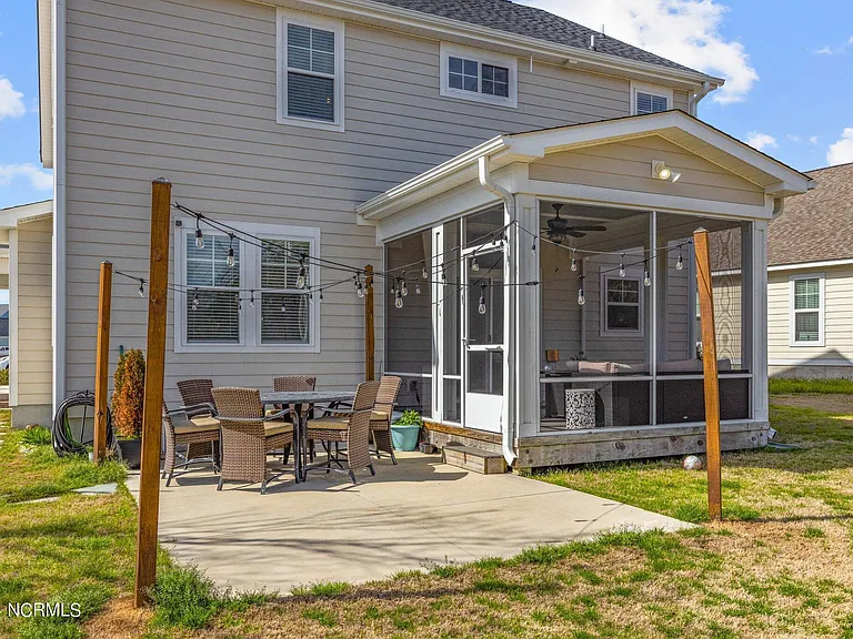 113 Bogue Harbor Ct — Photo 37