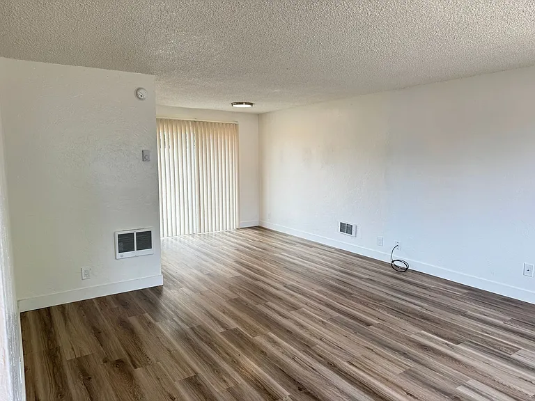 4095 Southway Loop — Photo 3