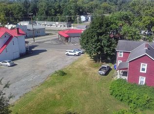 5910 Heckert Rd, Bakerstown, PA 15007