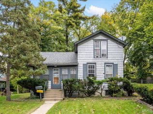 380 Jefferson Ave, Elgin, IL 60120