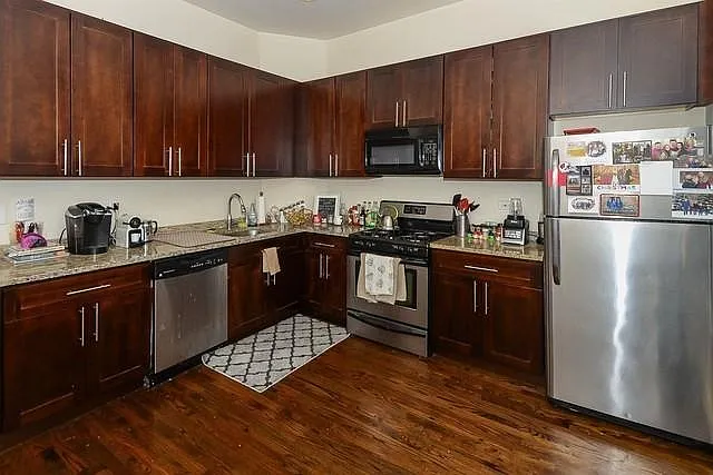 3032 N Kenmore Ave #2F — Photo 4