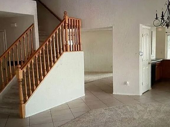 4th image of 11056 N Divot Dr