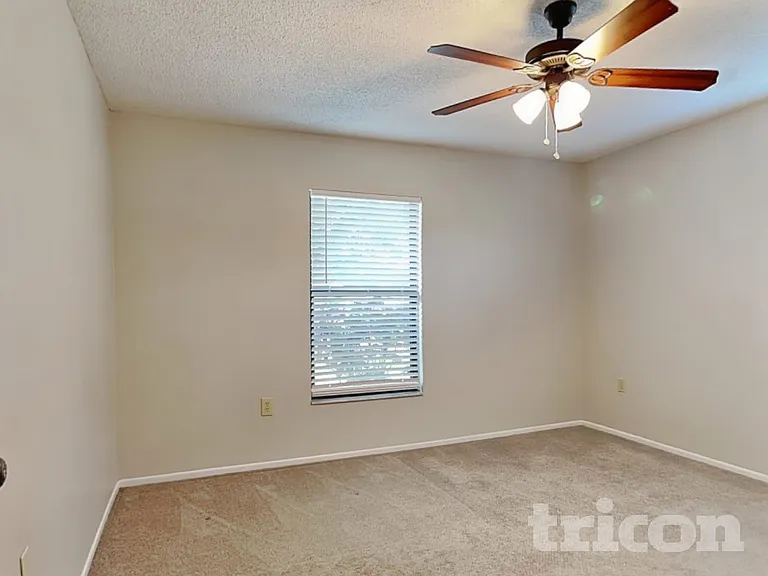 4918 Ithaca Ln — Photo 10