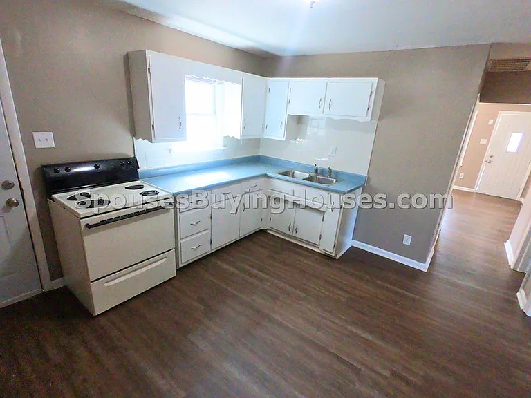 2517 S McClure St — Photo 12