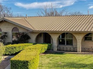 1111 Vivienne St, Weatherford, TX 76086