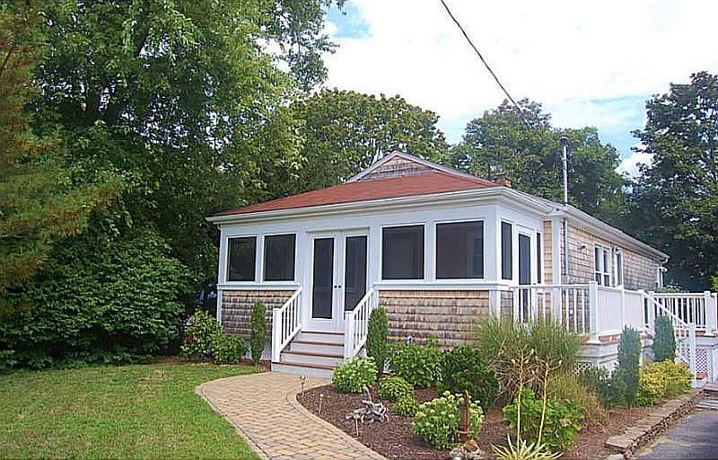 1st image of 234 Narragansett Ave