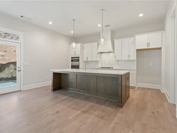 18 White Spruce Trl, Dallas, GA 30157