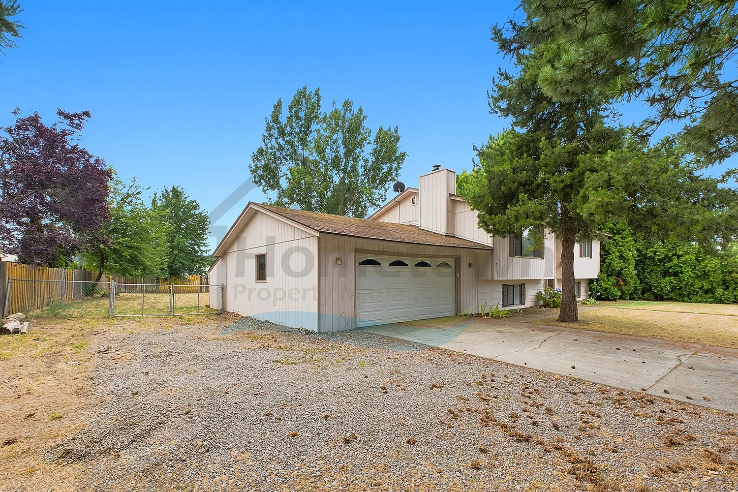 4 bed, 2084 sqft, $1,995 — Photo 2