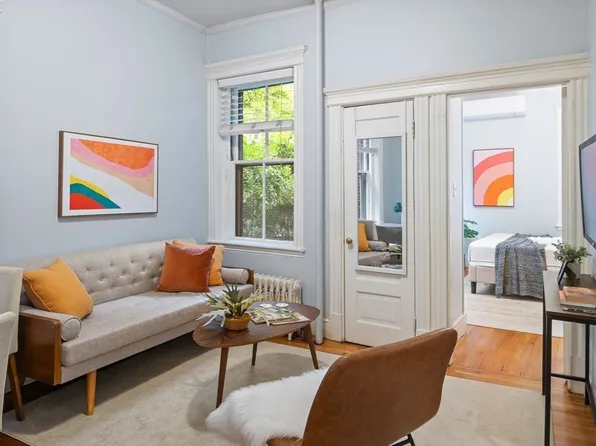 68 Phillips St APT 4, Boston, MA 02114