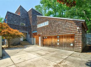 820 W 51st St, Norfolk, VA 23508