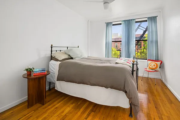 Sold by Poljan Properties Inc. | media 15