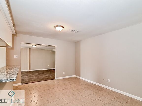 5th image of 3705 Crawford Dr