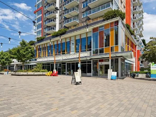 2060 Curling Rd #111, North Vancouver, BC V7P 0E1