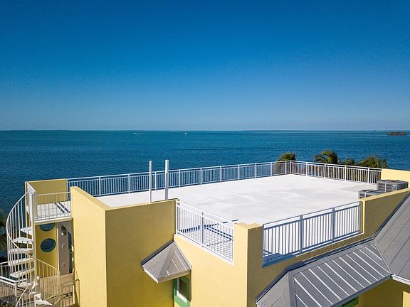 010819 251 Camelot Dr SIZED dfp-57
