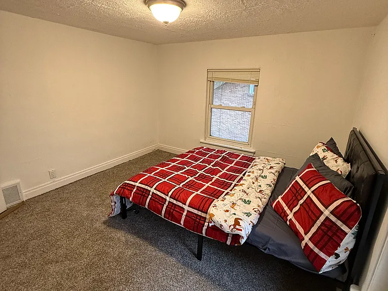 224-226 Maple St #1 — Photo 10