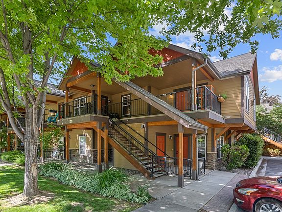 4th image of 2902 Tina Ave
