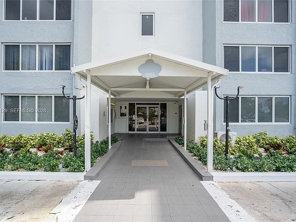 2nd image of 9001 SW 77th Ave APT C402
