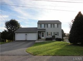 95 3rd St, Nazareth, PA 18064