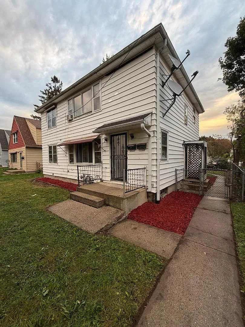 5920 N 37th St - 5920 N 37th St — Photo 4