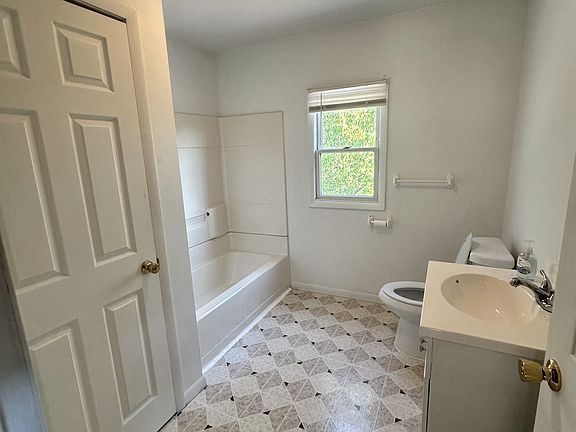 2nd image of 304 Bessemer Ave